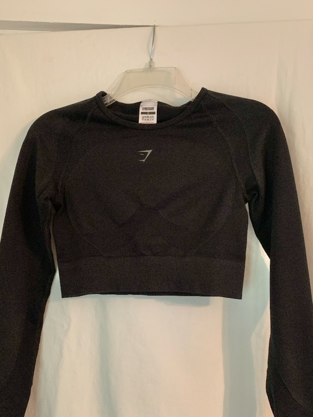 Gymshark black seamless long sleeve crop top with keyhole back